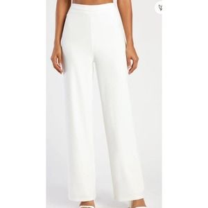LULU'S SZ M Perfect Pick White  Flat Front straight length  pants NEW B83